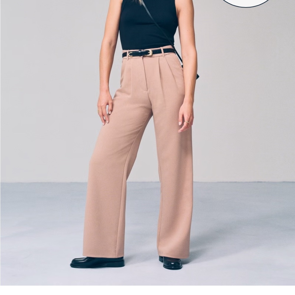 AF Sloane Tailored Pant in 28 short in a classic tan color